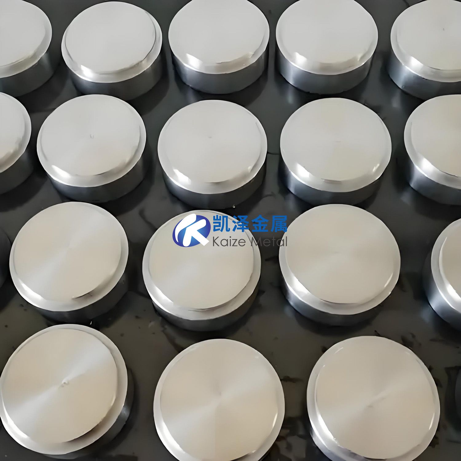 凱澤金屬深度論述鈦鎳鉻鋯靶材在電子工業(yè)中的靶材選型與技術布局