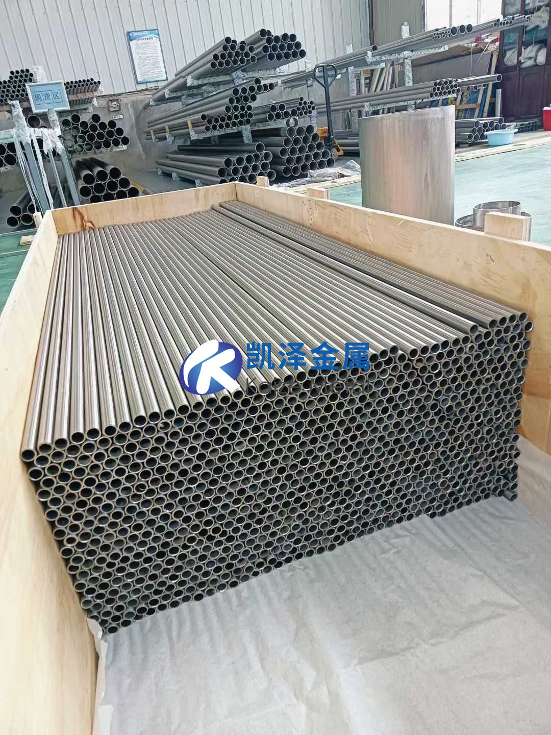 航空航天領(lǐng)域鈦合金管材的特性優(yōu)勢(shì)、應(yīng)用場(chǎng)景與技術(shù)發(fā)展展望——系統(tǒng)梳理分類體系與核心性能，聚焦發(fā)動(dòng)機(jī)/燃油/操縱系統(tǒng)關(guān)鍵應(yīng)用，探索先進(jìn)制造技術(shù)賦能路徑